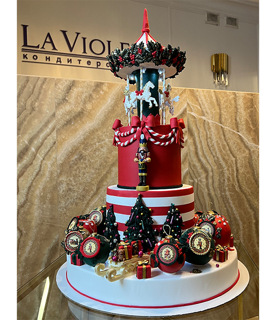 Торт на заказ «Карусель»