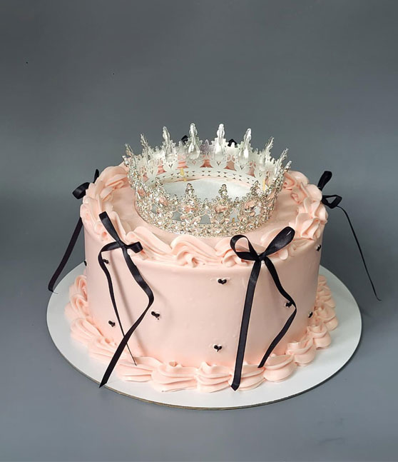 Торт на заказ «Королеве»
